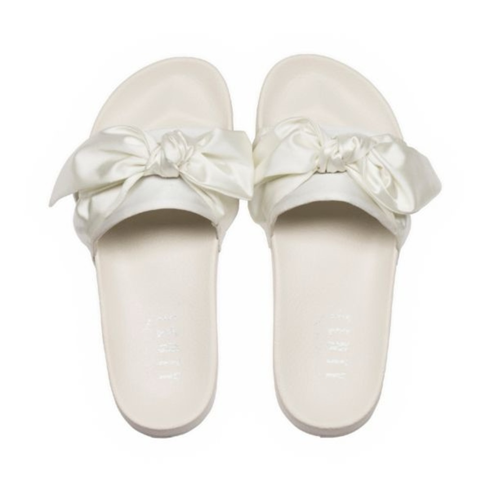 Women’s Puma Fenty white bow slip on shoes 8.5